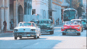 [AE预设+脚本] 300组复古胶片故障叠加效果摄像机视频无缝转场预设 Punch Hole Transitions Library