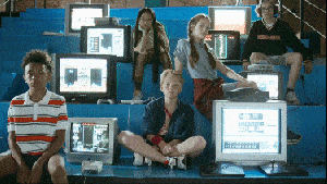 [AE预设+脚本] 300组复古胶片故障叠加效果摄像机视频无缝转场预设 Punch Hole Transitions Library